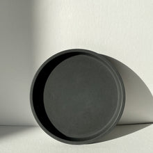 Load image into Gallery viewer, Artifact Home www.artifacthome.ca Round black concrete tray home decor