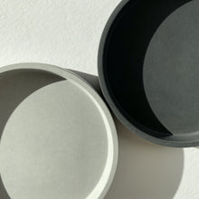 Load image into Gallery viewer, Artifact Home www.artifacthome.ca  Black and grey round concrete tray home decor and home organization