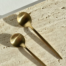 Load image into Gallery viewer, Artifact Home www.artifacthome.ca Stainless steel matte gold spoons for coffee cappuccino and tea