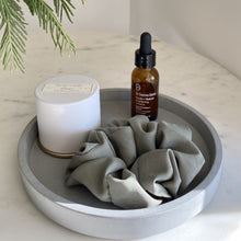 Load image into Gallery viewer, Artifact Home www.artifacthome.ca  Grey round concrete tray home decor for vanity