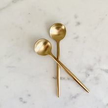 Load image into Gallery viewer, Artifact Home www.artifacthome.ca Stainless steel matte gold spoons for coffee cappuccino and tea