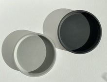 Load image into Gallery viewer, Artifact Home www.artifacthome.ca  Black and grey round concrete tray home decor
