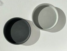 Load image into Gallery viewer, Artifact Home www.artifacthome.ca  Black and grey round concrete tray minimalist home decor
